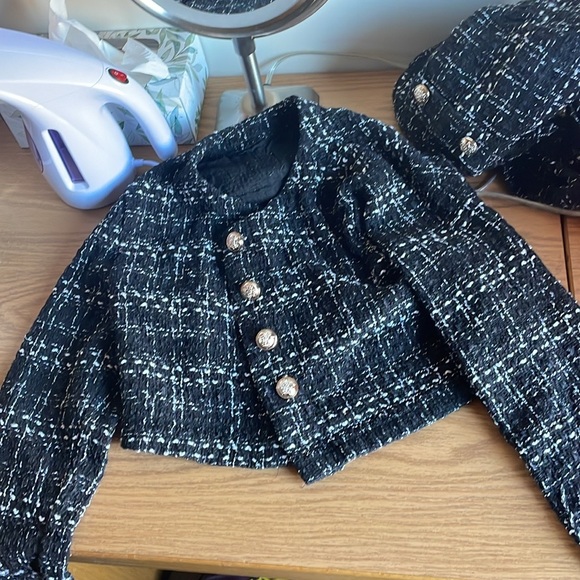 Women’s Small 2 Pieces Top and Skirt Set Tweed Button Front Crop Jacket & Skirt - Picture 2 of 5